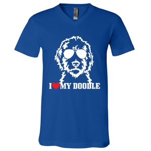 Goldendoodle I Love My Doodle Mom Labradoodle Dog Funny Gift Cool Gift V-Neck T-Shirt