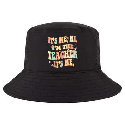 Groovy Its Me Hi Im The Teacher It’s Me Funny Teacher Quote Cool Comfort Performance Bucket Hat