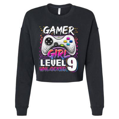 Gamer Level 9 Unlocked Video Game 9th Birthday Gift Cropped Pullover Crew