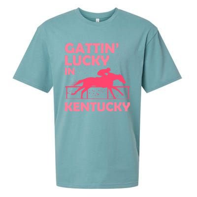 Gattin’ Lucky In Kentucky I Cute Pride Horse Derby Day Gift Sueded Cloud Jersey T-Shirt