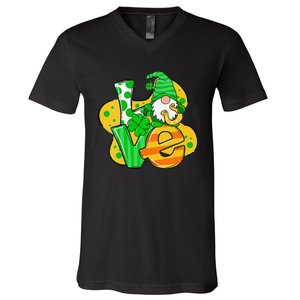 Gnome Love Shamrock Saint Patrick's Day V-Neck T-Shirt