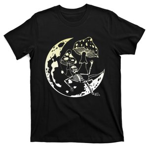 Goblincore Moon Aesthetic Mushroom Skeleton T-Shirt