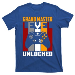 Grand Master Level Unlocked Video Gaming Expert Gamer Funny Gift T-Shirt