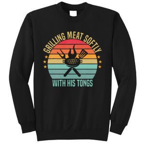 Grilling Meat Softly With His Tongs Funny Grill Barbecue Dad Sweatshirt