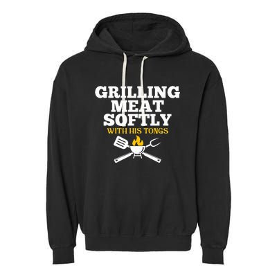 Grilling Meat Softly With His Tongs Funny Grill Barbecue Dad Garment-Dyed Fleece Hoodie