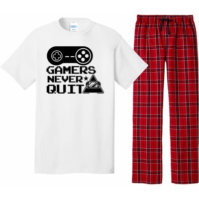 Gamers Never Quit Pajama Set