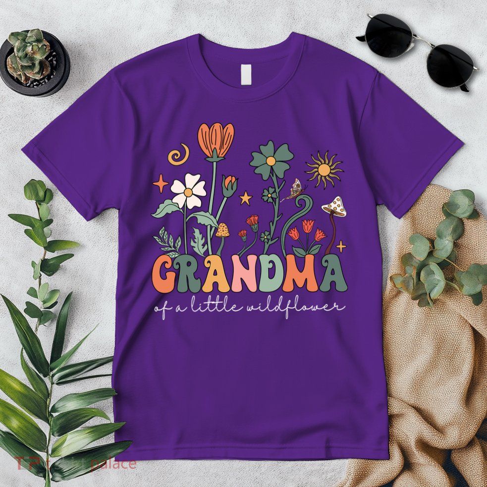 Grandma Of A Little Wildflower Family Matching Premium T-Shirt