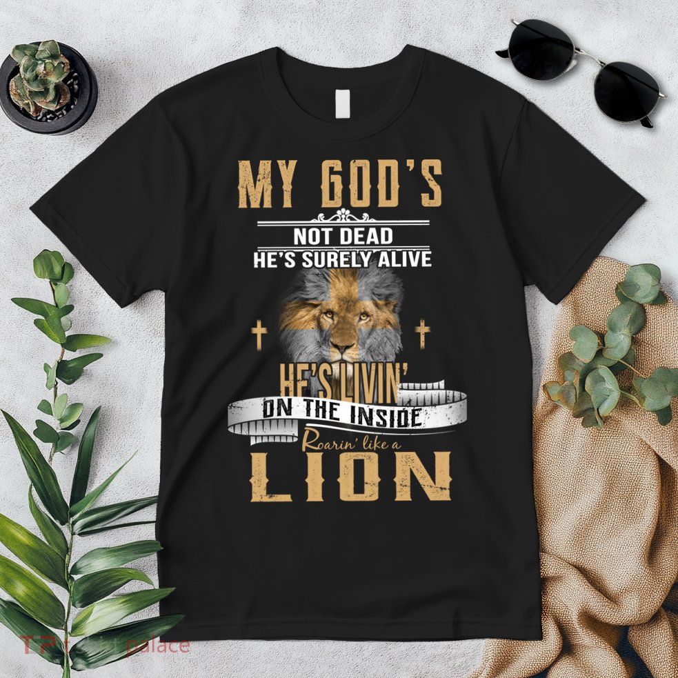 God Living On The Inside Roaring Like A Lion Premium T-Shirt