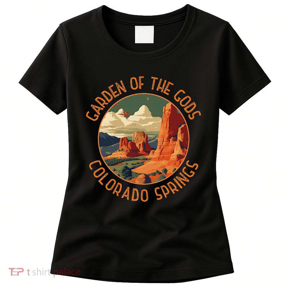 Garden Of The Gods Colorado Springs Distressed Circle Womens T-Shirt