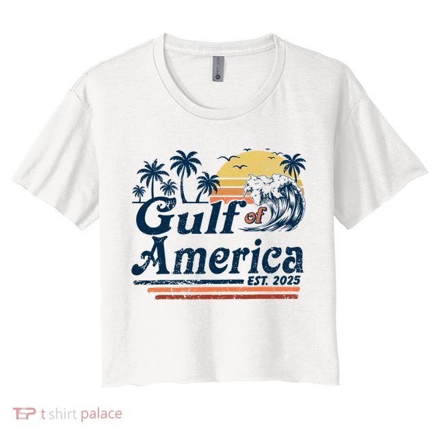 Gulf Of US America Est 2025 Retro Vintage Beach  Crop Top