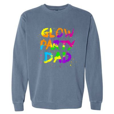 Glow Party Dad Splatter Effect 80 Theme Color Birthday Party Garment-Dyed Sweatshirt