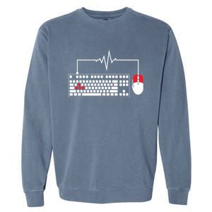 Gaming Pc Keyboard Mouse Christmas Gift Gamer Heartbeat Cool Gift Garment-Dyed Sweatshirt