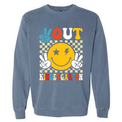 Groovy Peace Out Kindergarten Graduation Last Day Of School Garment-Dyed Sweatshirt