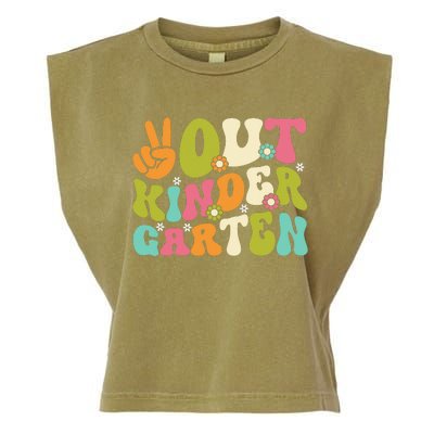 Groovy Peace Out Kindergarten Teacher Last Day Of School Garment-Dyed Women's Muscle Tee