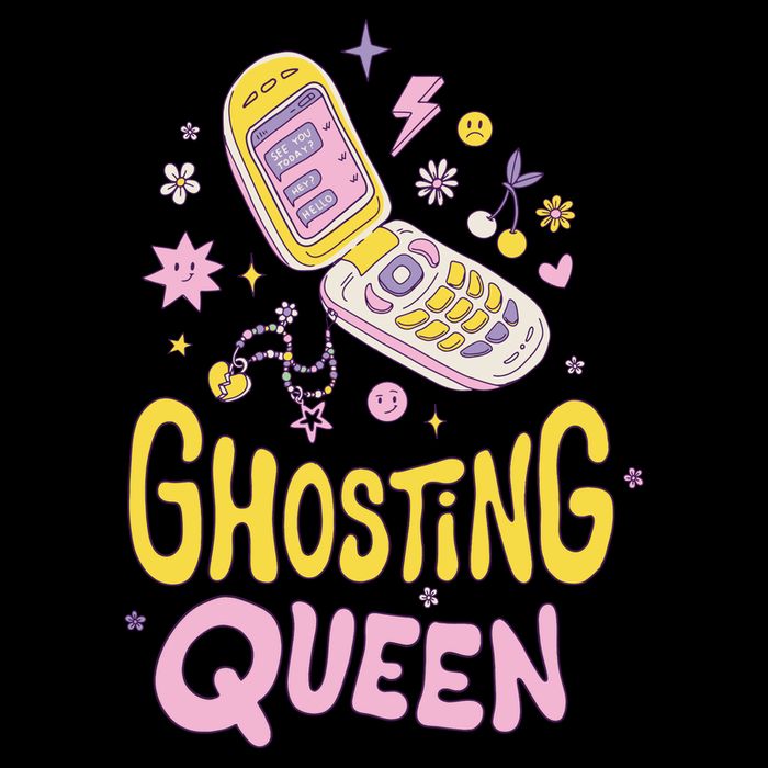 Ghosting Queen Cellphone Cropped Pullover Crew