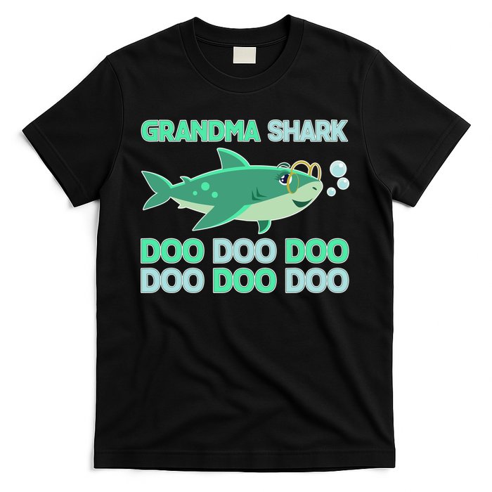 Grandma Shark Doo Doo Doo T-Shirt