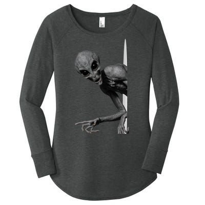 Grey Alien Peaking  Area 51 UFO Abduction Women's Perfect Tri Tunic Long Sleeve Shirt