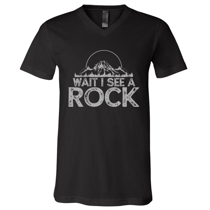 Geology Rockhound Rockhounding Geologist Gift V-Neck T-Shirt