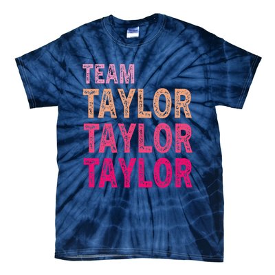 Girl Retro Taylor First Name Personalized Groovy Birthday Tie-Dye T-Shirt