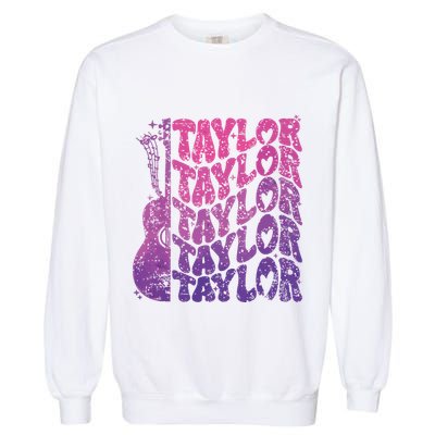Girl Retro Taylor First Name Personalized Groovy 70s 80s Garment-Dyed Sweatshirt