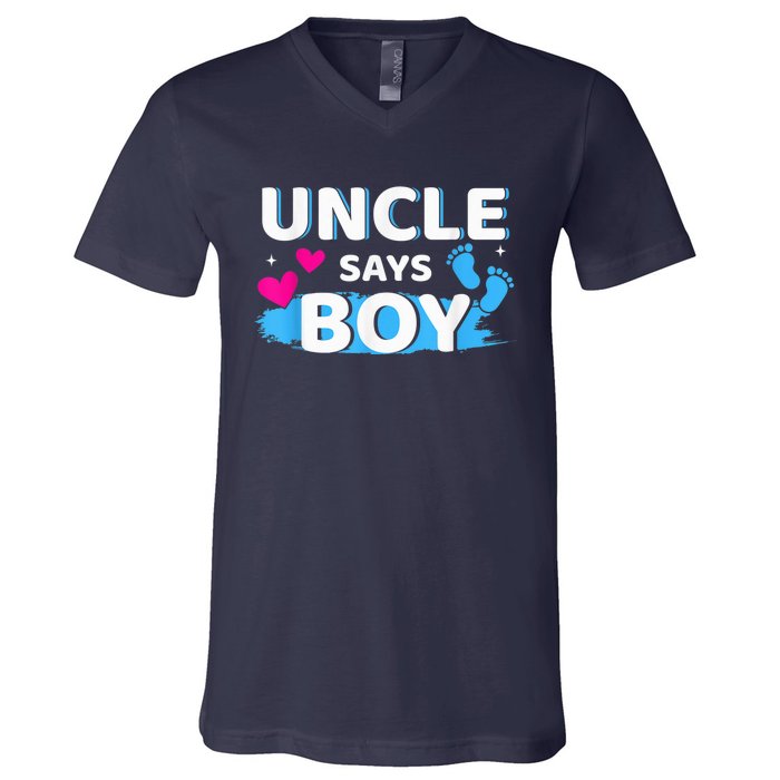  Gender reveal uncle says boy matching family baby party V-Neck T-Shirt