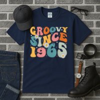Groovy Since 1965 60th Birthday Retro Born In 1965 Tall T-Shirt