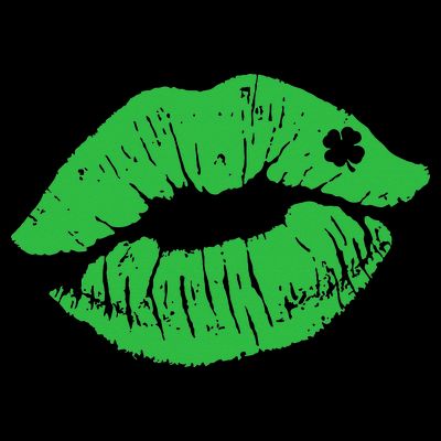 Green Shamrock Lips Kiss sexy St Patricks Day Irish T-Shirt