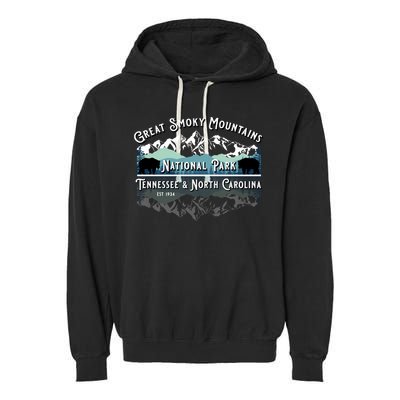 Great Smoky Mountains National Park Bear Hiking Souvenir Gift Garment-Dyed Fleece Hoodie