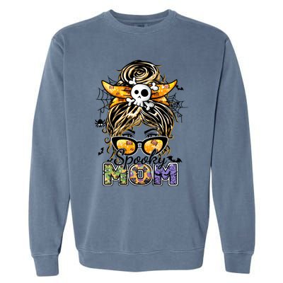 Groovy Spooky Mom Messy Bun Witch Mom Halloween Cool Gift Garment-Dyed Sweatshirt