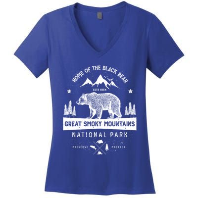 Great Smoky Mountains National Park Gift Bear Vintage Gift Women's V-Neck T-Shirt