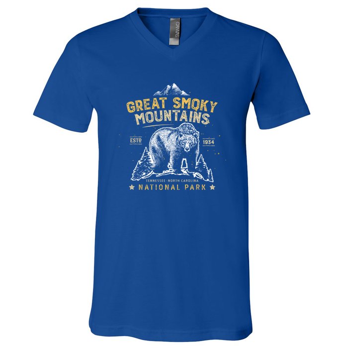 Great Smoky Mountains National Park Bear Vintage Gift V-Neck T-Shirt