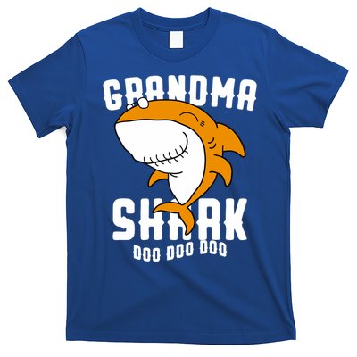 Grandma Shark Mommy Birthday Halloween Christmas T-Shirt