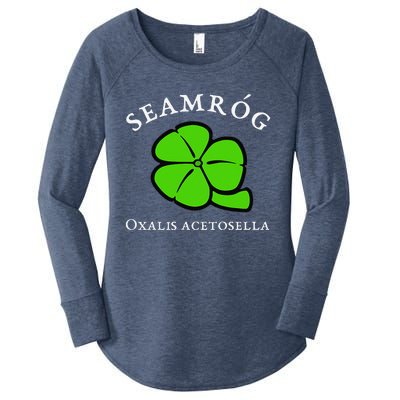 Green Shamrock Saint Patrick's Day Floral Vector Art Women's Perfect Tri Tunic Long Sleeve Shirt