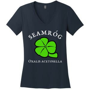 Green Shamrock Saint Patrick's Day Floral Vector Art Women's V-Neck T-Shirt