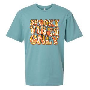 Groovy Spooky Vibes Only Retro Halloween Costume Gift Sueded Cloud Jersey T-Shirt