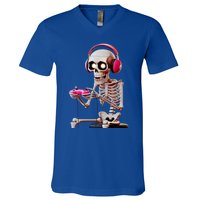 Gamer Skeleton With Headphones Halloween Gaming Gift V-Neck T-Shirt