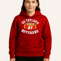 Go TaylorS Boyfriend I Just Here For Travis Hoodie