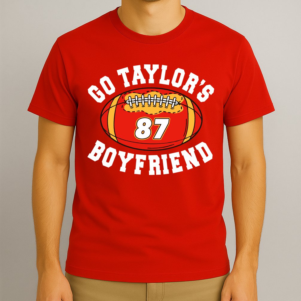 Go TaylorS Boyfriend I Just Here For Travis T-Shirt
