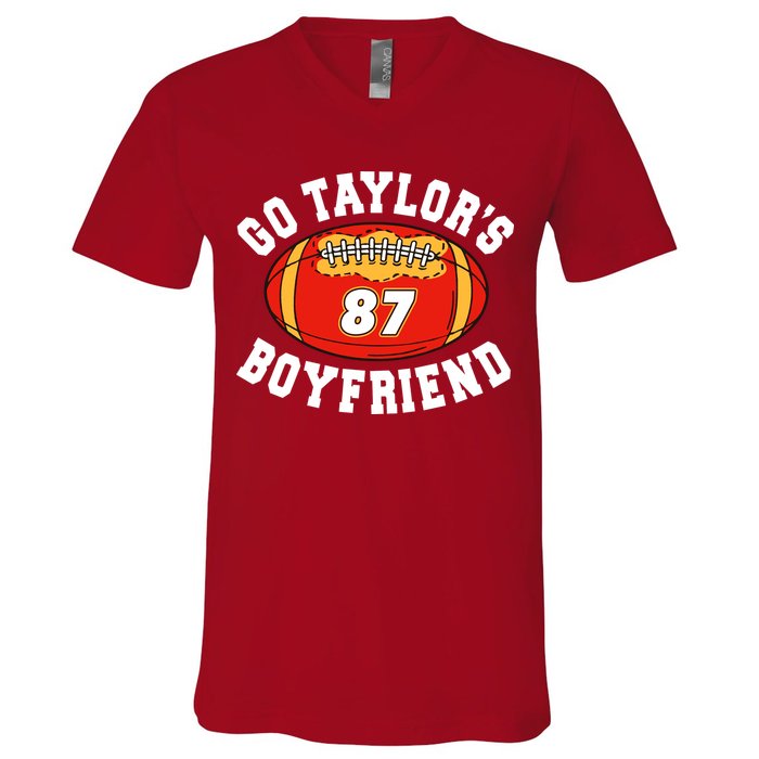 Go TaylorS Boyfriend I Just Here For Travis V-Neck T-Shirt