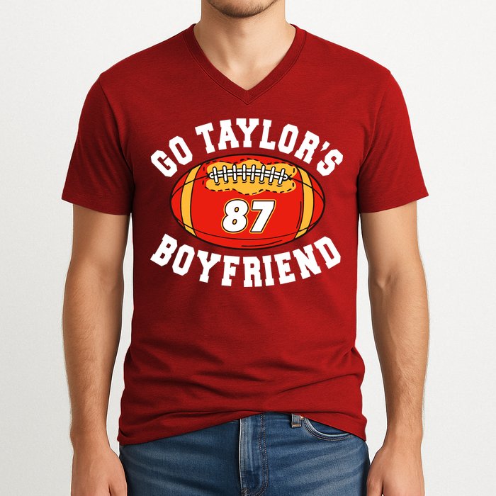 Go TaylorS Boyfriend I Just Here For Travis V-Neck T-Shirt