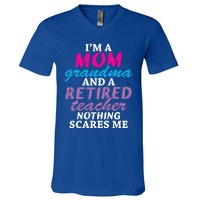 Grandma Teachers I'm A Mom Grandma And A Retired Teacher Gift V-Neck T-Shirt