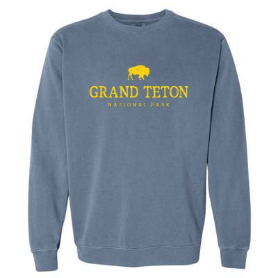 Grand Teton National Park Bison Vintage Hiking Souvenir Garment-Dyed Sweatshirt