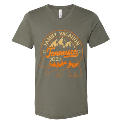 Gatlinburg Tennessee Smoky 2025 Family Vacation V-Neck T-Shirt