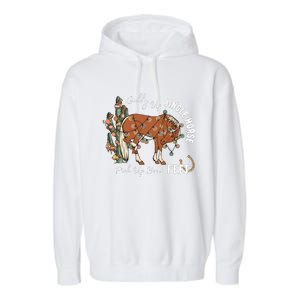 Giddy Up Jingle Horse Pick Up Your Feet Cactus Cowboy Christmas Garment-Dyed Fleece Hoodie