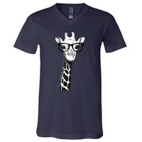 Giraffe With Glasses Gift For Zoo Animal Lovers V-Neck T-Shirt