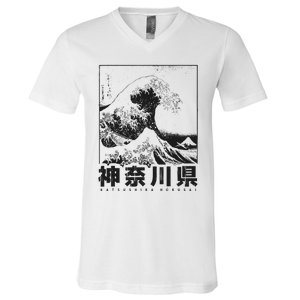 Great Wave Off Kanagawa Japan Aesthetic Japanese Art V-Neck T-Shirt