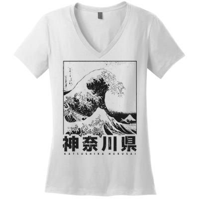 Great Wave Off Kanagawa Japan Aesthetic Japanese Art Women's V-Neck T-Shirt