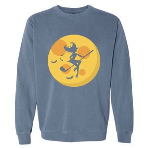 Golf Witch Riding Golf Stick Funny Halloween Golf Club Garment-Dyed Sweatshirt