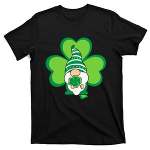 Gnome With Shamrock St Patricks Day T-Shirt