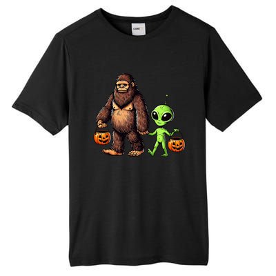 Halloween Bigfoot Alien Bigfoot Lover Halloween Tall Fusion ChromaSoft Performance T-Shirt